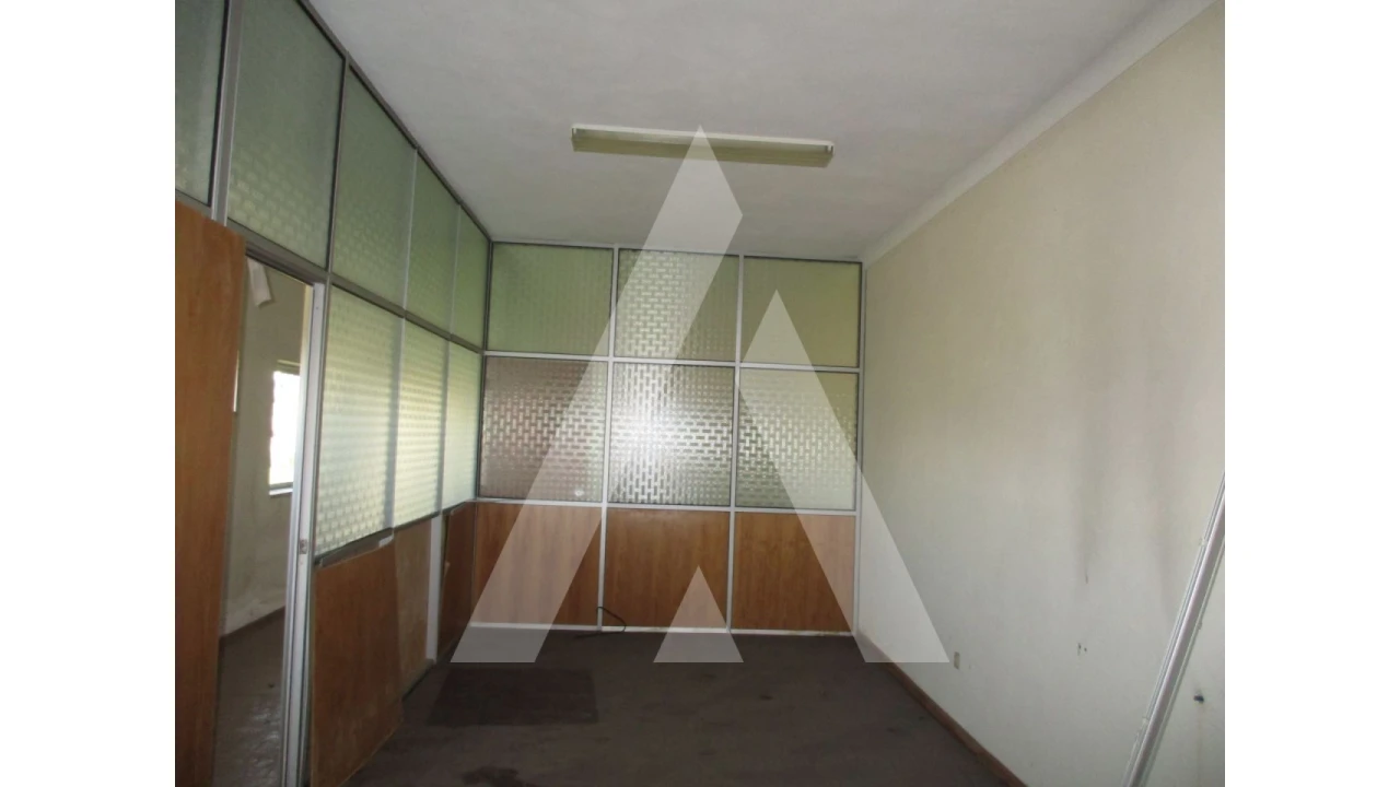 Armazém para Venda em Sangalhos Foto 3