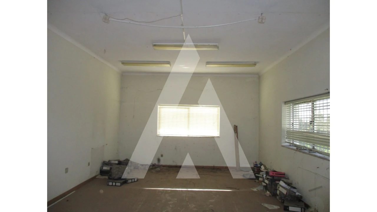 Armazém para Venda em Sangalhos Foto 7