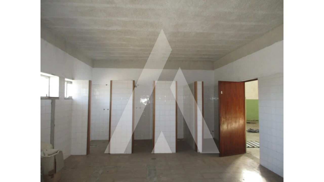 Armazém para Venda em Sangalhos Foto 9