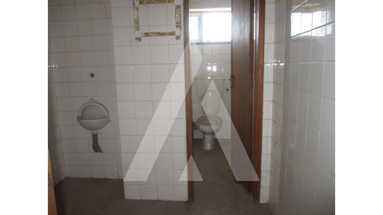 Armazém para Venda em Sangalhos Foto 10