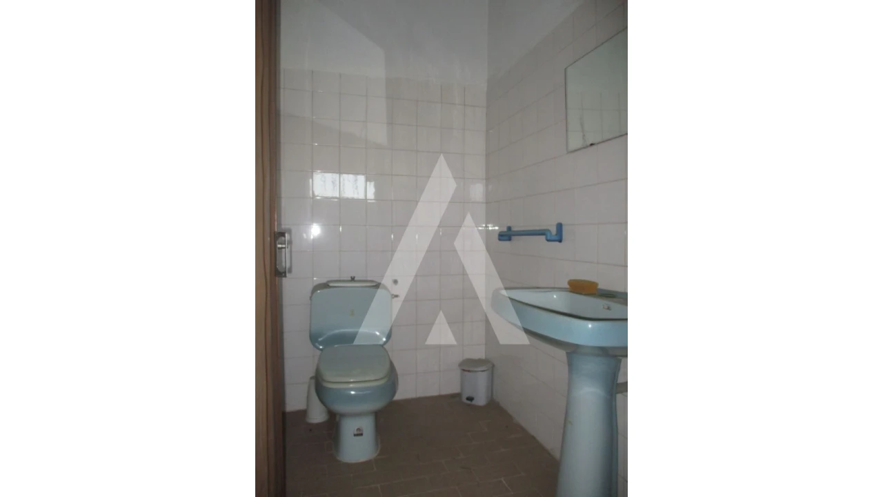 Armazém para Venda em Sangalhos Foto 11