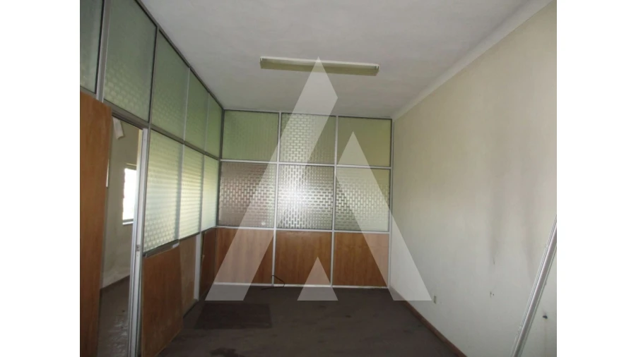 Armazém para Venda em Sangalhos Foto 3