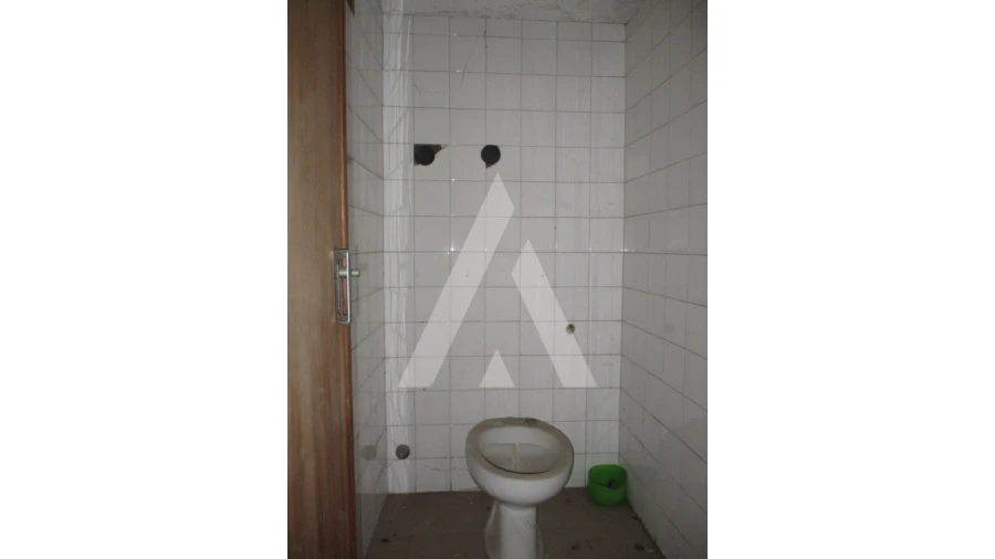 Armazém para Venda em Sangalhos Foto 13