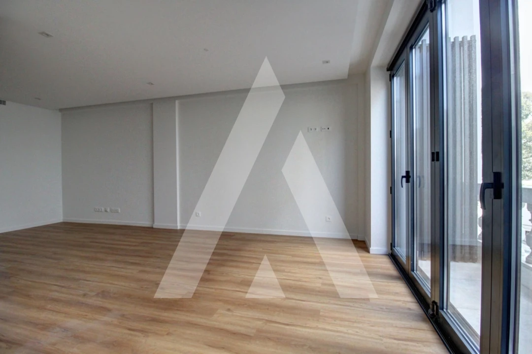 Apartamento T2 para Arrendamento em Glória e Vera Cruz Foto 7
