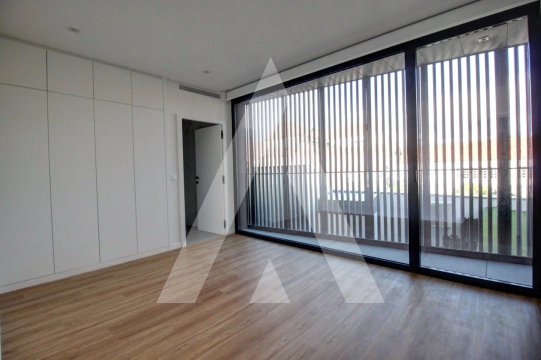 Apartamento T2 para Arrendamento em Glória e Vera Cruz Foto 25