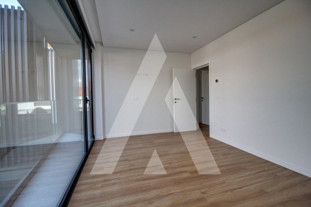 Apartamento T2 para Arrendamento em Glória e Vera Cruz Foto 27