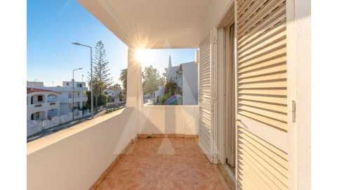 Moradia T5 para Venda em Albufeira e Olhos de Água