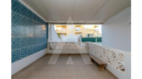 Moradia T5 para Venda em Albufeira e Olhos de Água