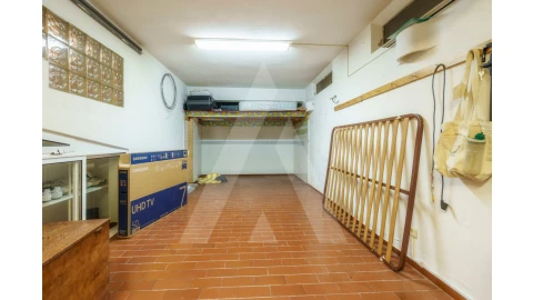 Moradia T5 para Venda em Albufeira e Olhos de Água