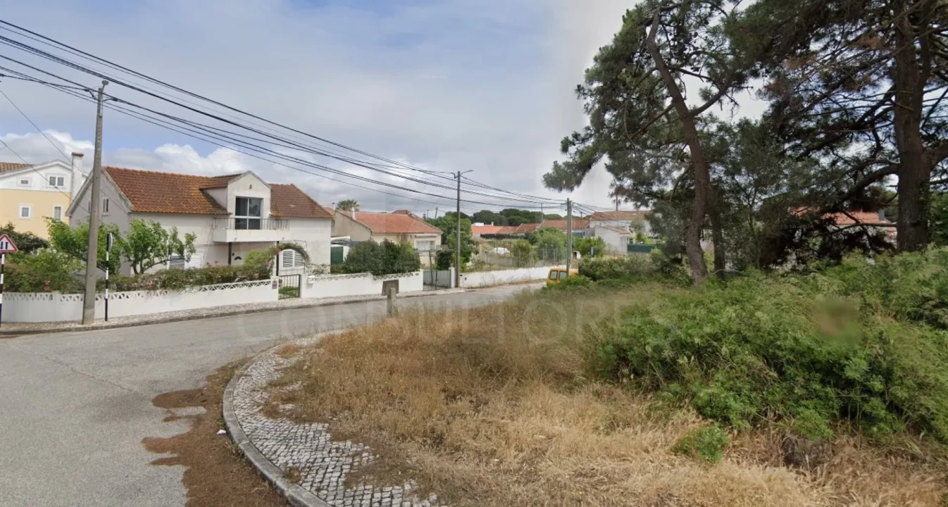 Moradia T5 para Venda em Charneca de Caparica e Sobreda Foto 3