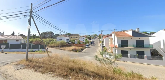Moradia T5 para Venda em Charneca de Caparica e Sobreda