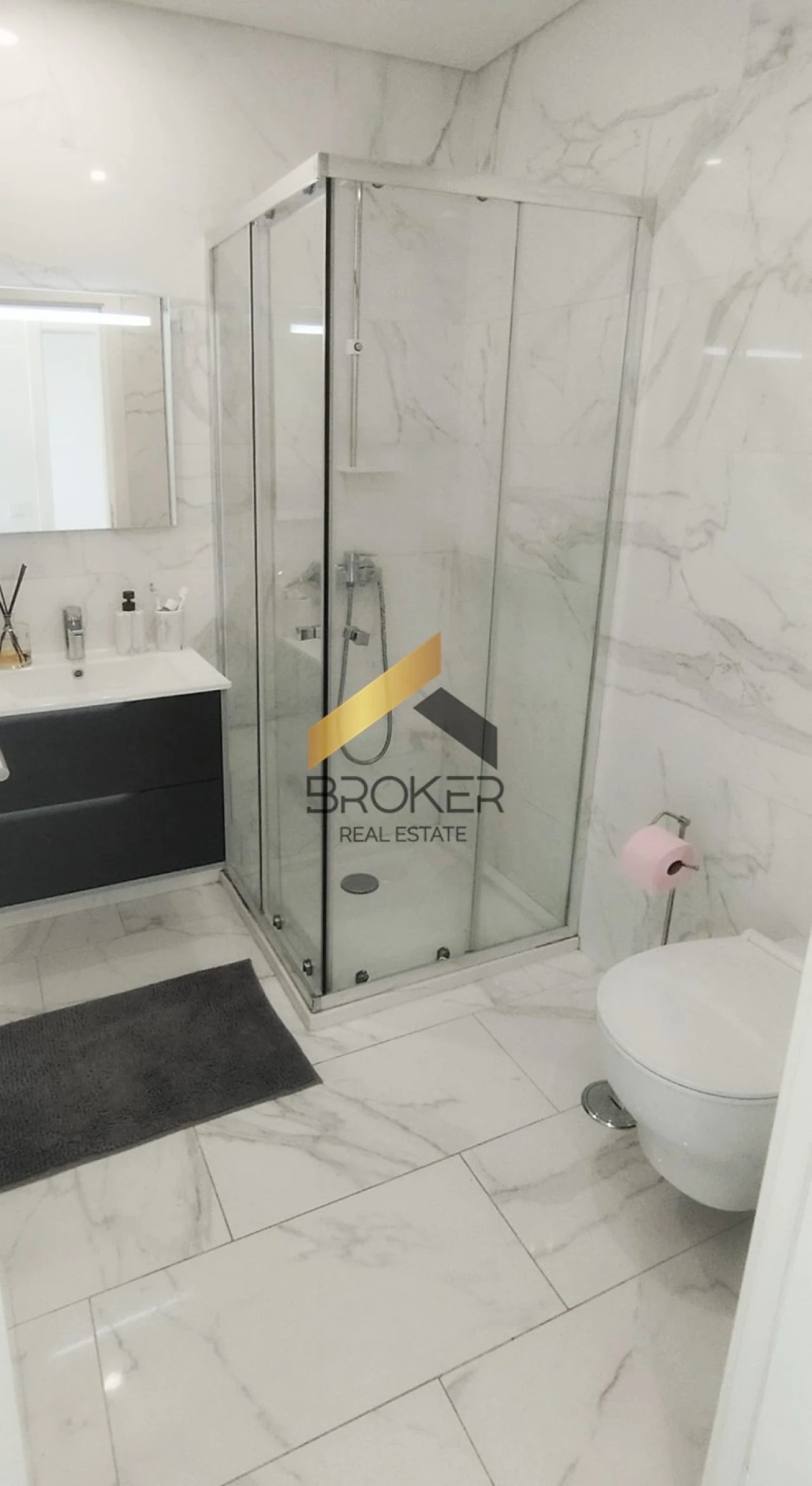 Apartamento T2 para Venda em Faro (Sé e São Pedro) Foto 31