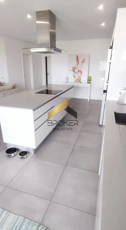 Apartamento T2 para Venda em Faro (Sé e São Pedro)