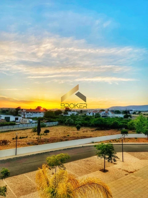 Apartamento T2 para Venda em Faro (Sé e São Pedro)