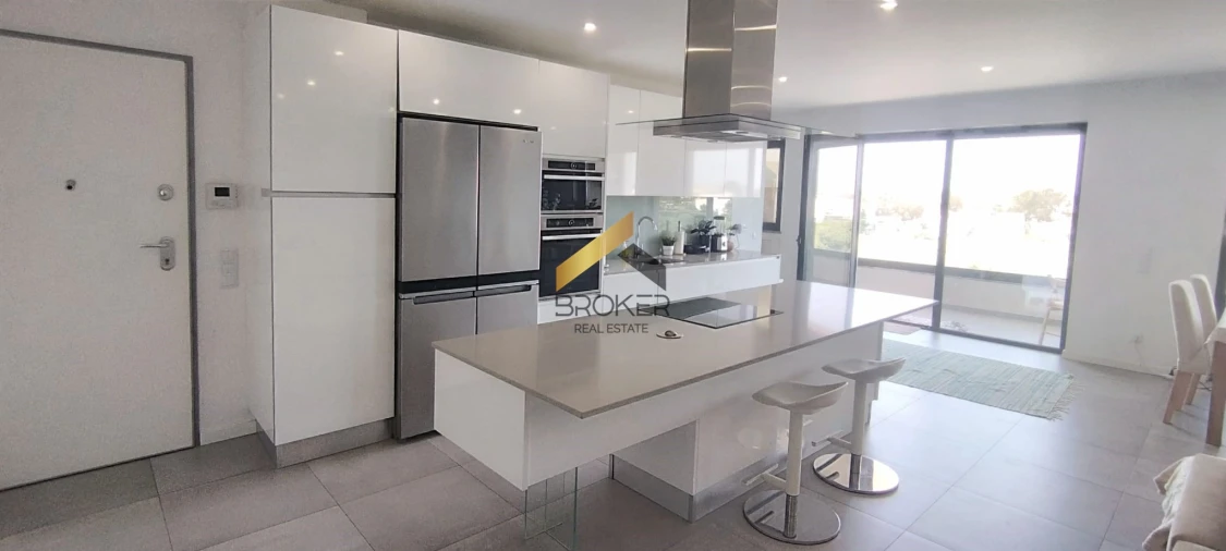 Apartamento T2 para Venda em Faro (Sé e São Pedro) Foto 12