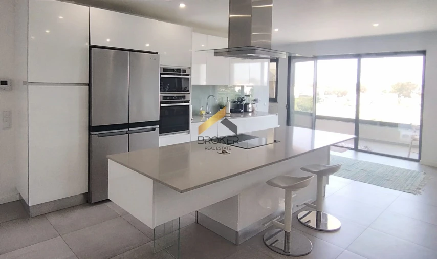 Apartamento T2 para Venda em Faro (Sé e São Pedro) Foto 8