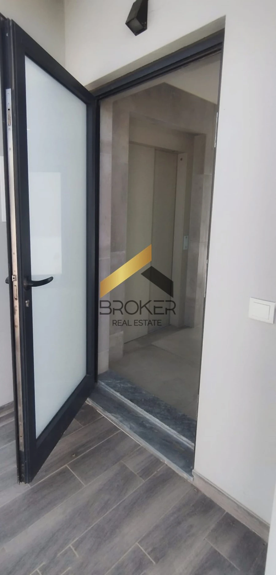 Apartamento T2 para Venda em Faro (Sé e São Pedro) Foto 42