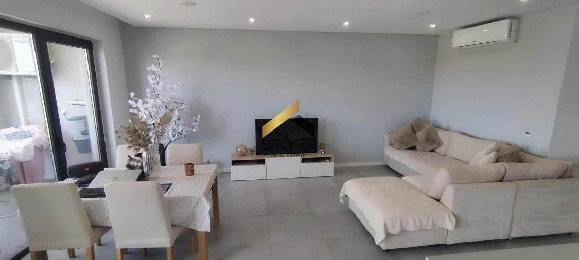 Apartamento T2 para Venda em Faro (Sé e São Pedro) Foto 3