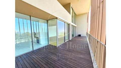 Apartamento T4 para Venda em Cascais e Estoril