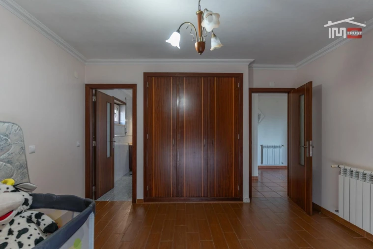 Moradia T4 para Venda em Santa Catarina da Serra e Chainça Foto 25