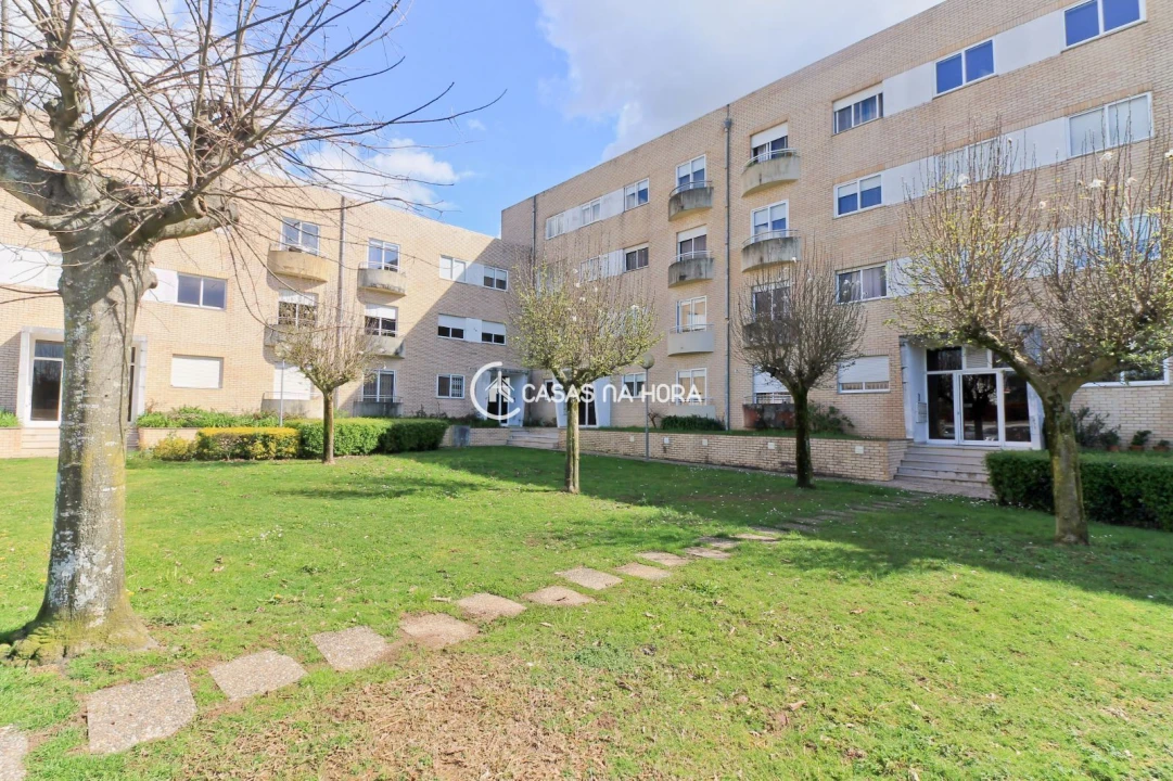 Apartamento T1 para Arrendamento em Castêlo da Maia Foto 1