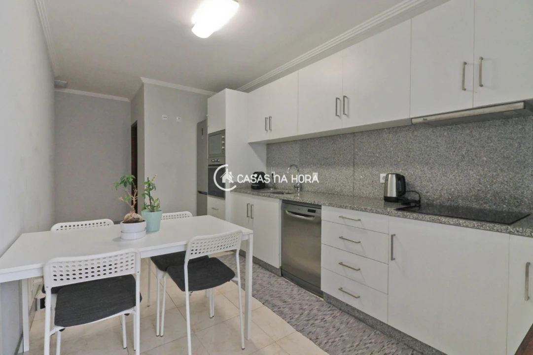 Apartamento T1 para Arrendamento em Castêlo da Maia Foto 2