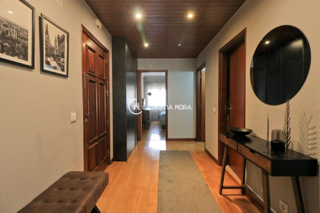 Apartamento T1 para Arrendamento em Castêlo da Maia Foto 8