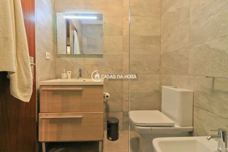 Apartamento T1 para Arrendamento em Castêlo da Maia Foto 12