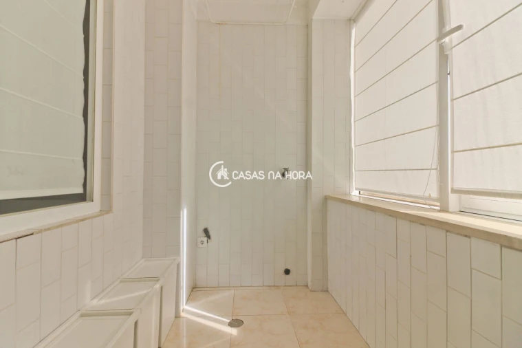 Apartamento T1 para Arrendamento em Castêlo da Maia Foto 27