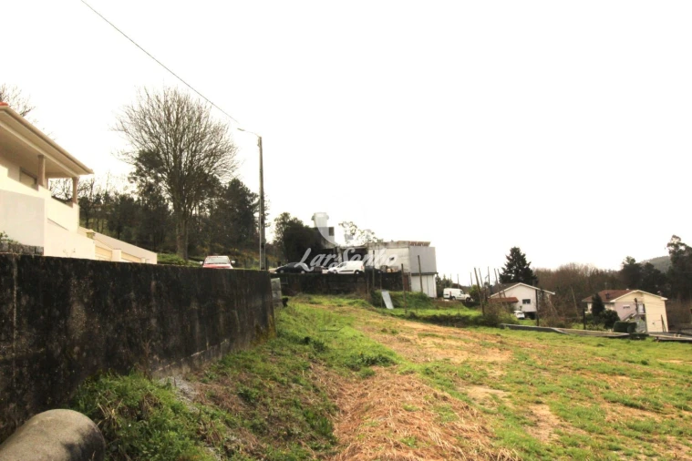 Terreno para Venda em Cepães e Fareja Foto 4