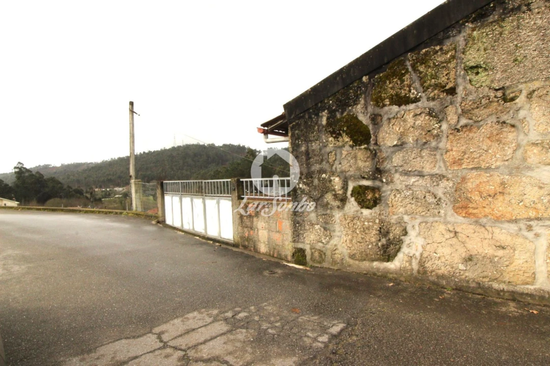 Moradia T2 para Venda em Cepães e Fareja Foto 3