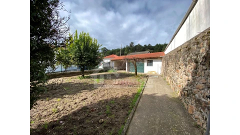 Moradia T3 para Venda em Figueiró dos Vinhos e Bairradas