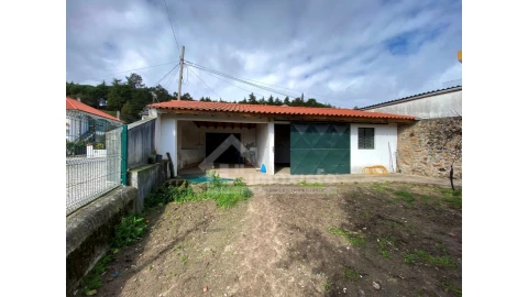 Moradia T3 para Venda em Figueiró dos Vinhos e Bairradas