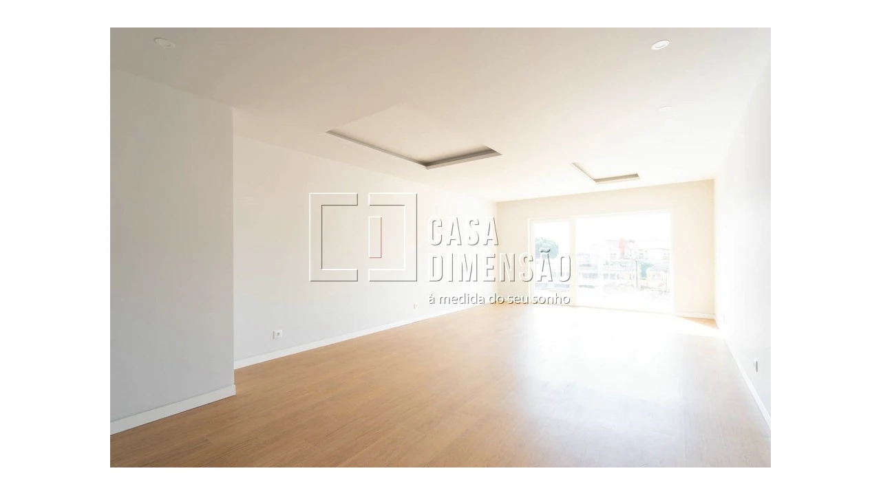 Apartamento T1 para Venda em Carcavelos e Parede Foto 7