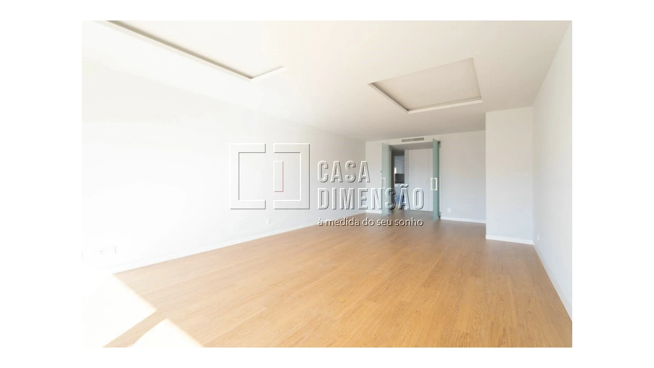 Apartamento T1 para Venda em Carcavelos e Parede Foto 9
