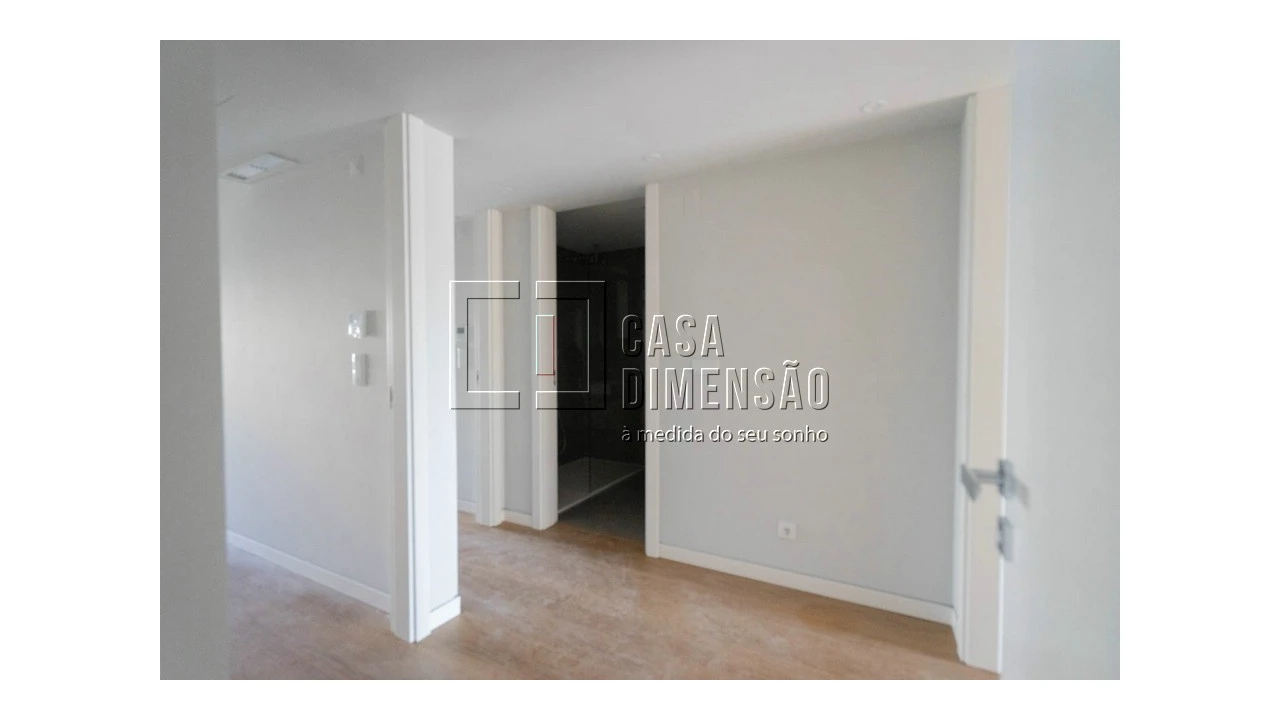 Apartamento T1 para Venda em Carcavelos e Parede Foto 24