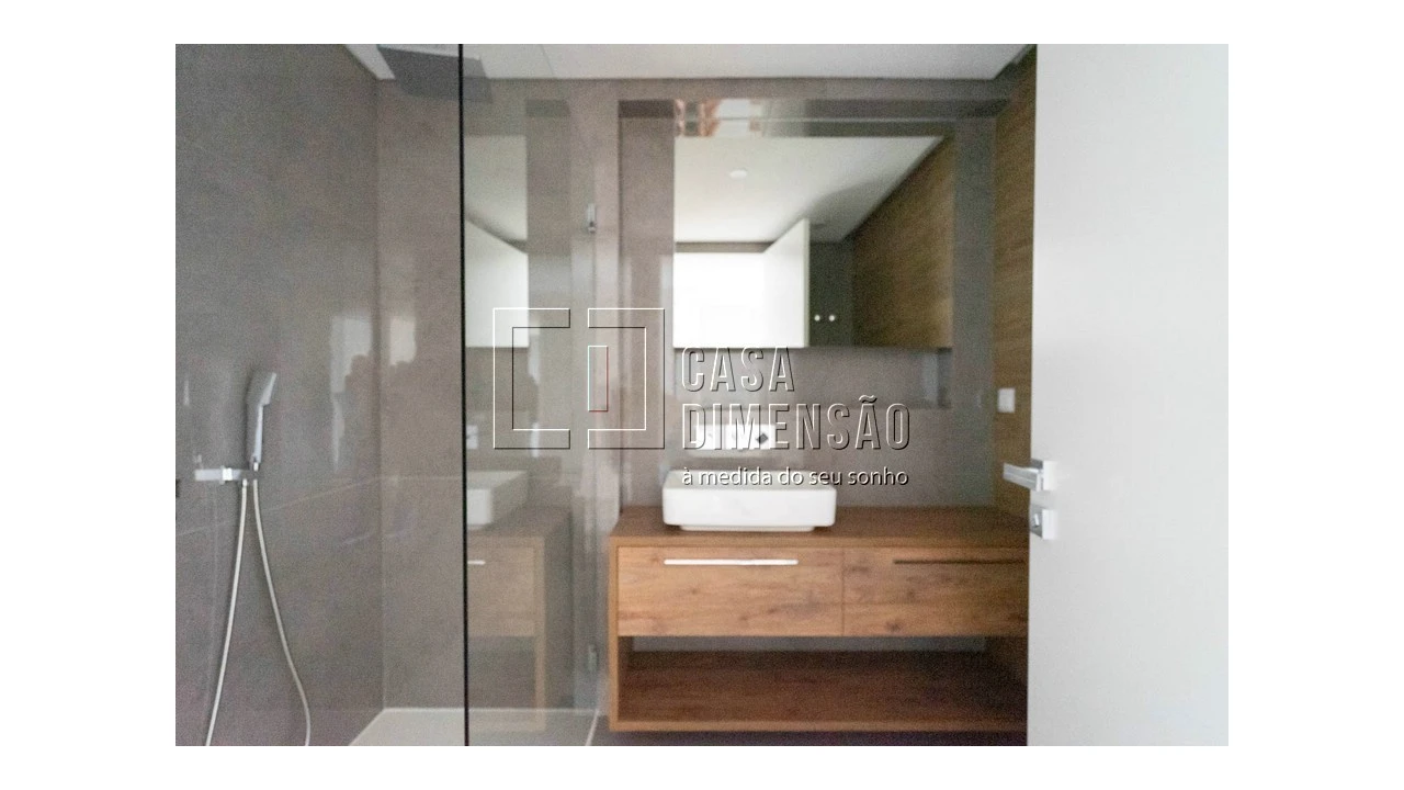 Apartamento T1 para Venda em Carcavelos e Parede Foto 25