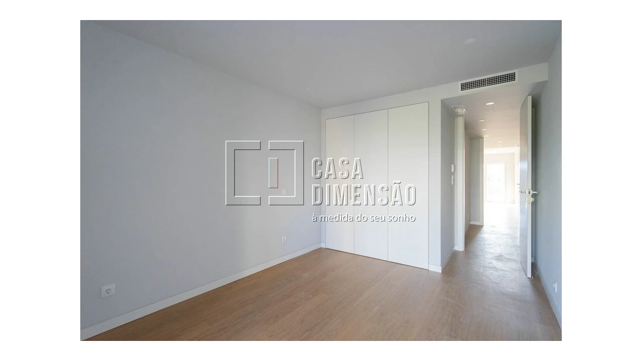 Apartamento T1 para Venda em Carcavelos e Parede Foto 30