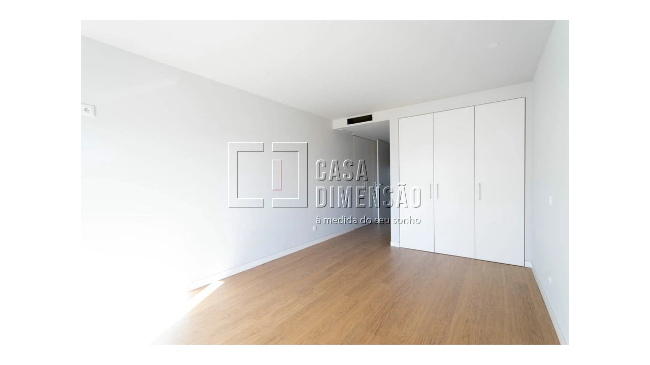 Apartamento T1 para Venda em Carcavelos e Parede Foto 34