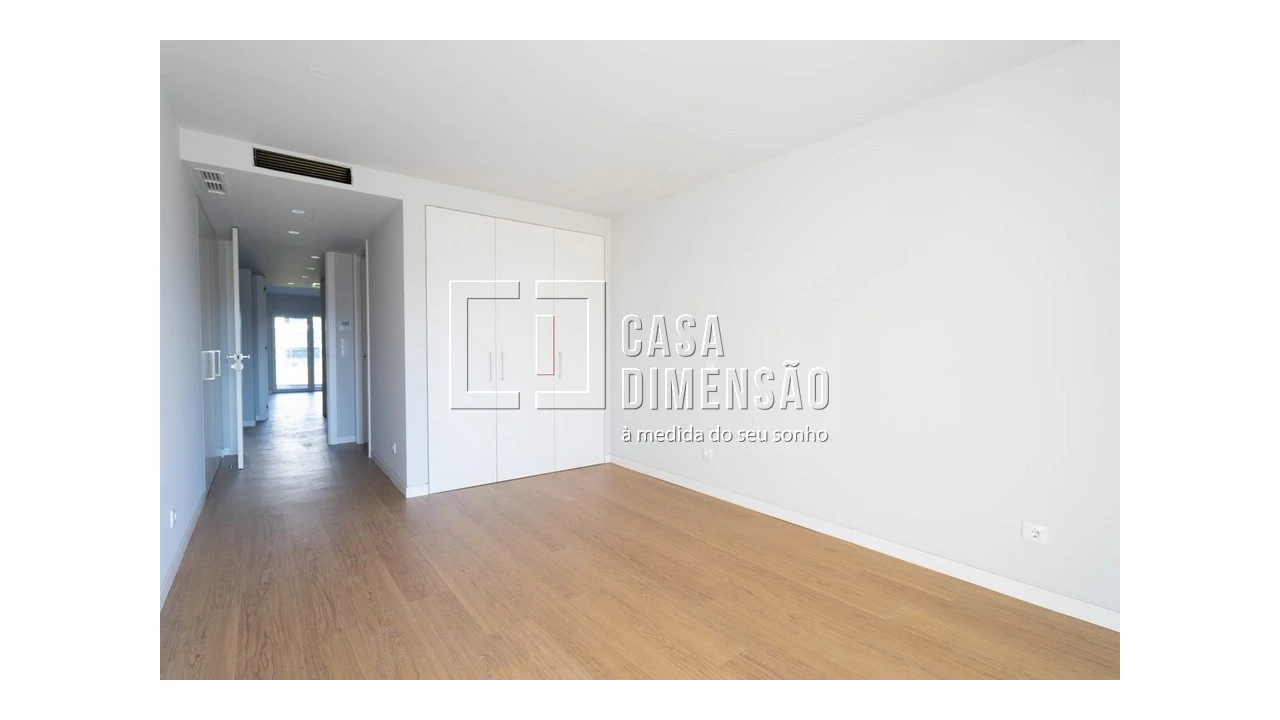 Apartamento T1 para Venda em Carcavelos e Parede Foto 36