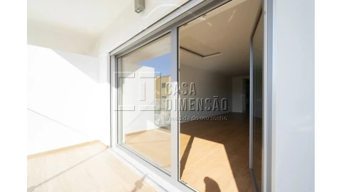 Apartamento T1 para Venda em Carcavelos e Parede