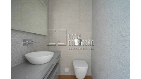 Apartamento T1 para Venda em Carcavelos e Parede
