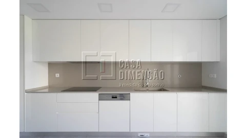 Apartamento T1 para Venda em Carcavelos e Parede