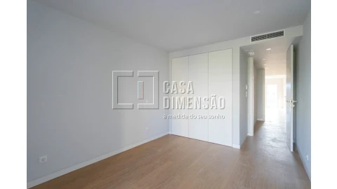 Apartamento T1 para Venda em Carcavelos e Parede