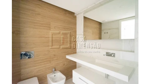 Apartamento T1 para Venda em Carcavelos e Parede
