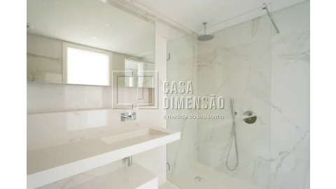 Apartamento T1 para Venda em Carcavelos e Parede