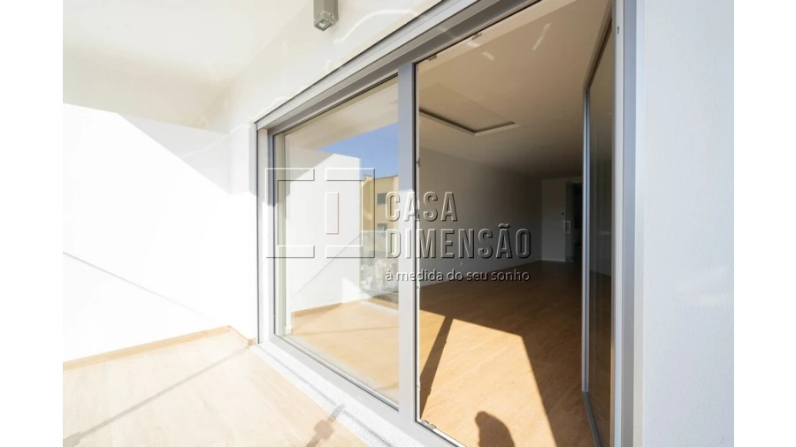 Apartamento T1 para Venda em Carcavelos e Parede Foto 12