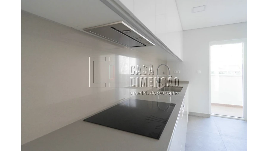 Apartamento T1 para Venda em Carcavelos e Parede Foto 17