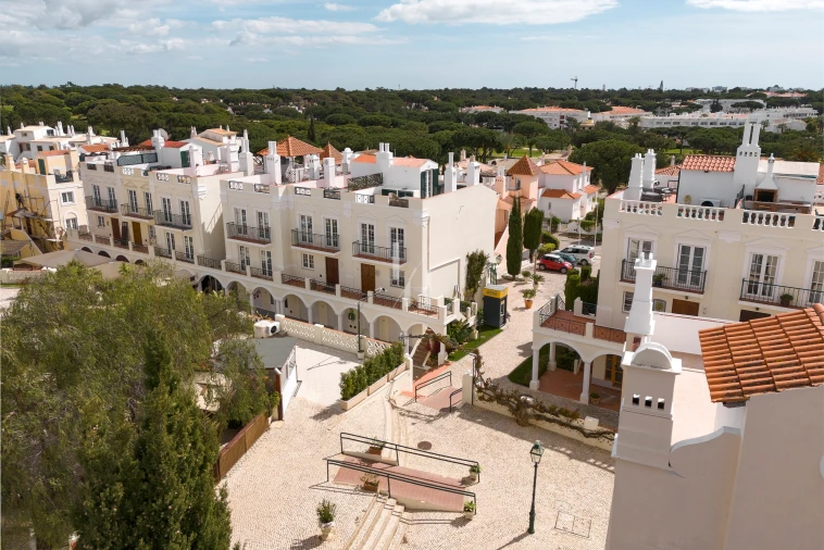 Apartamento T3 para Arrendamento férias em Quarteira Foto 19