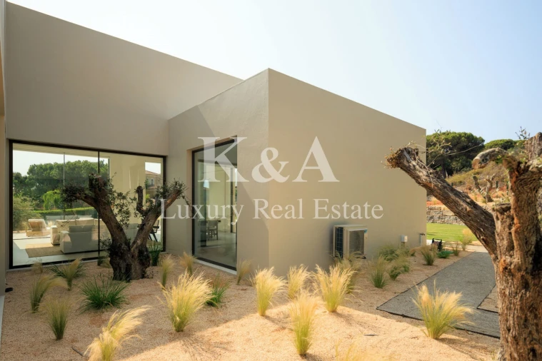 Moradia T4 para Venda em Almancil Foto 14